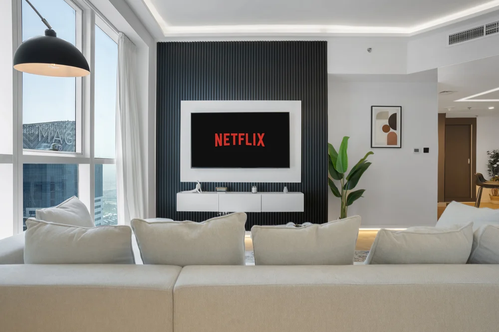 Minimalist apartment with Netflix